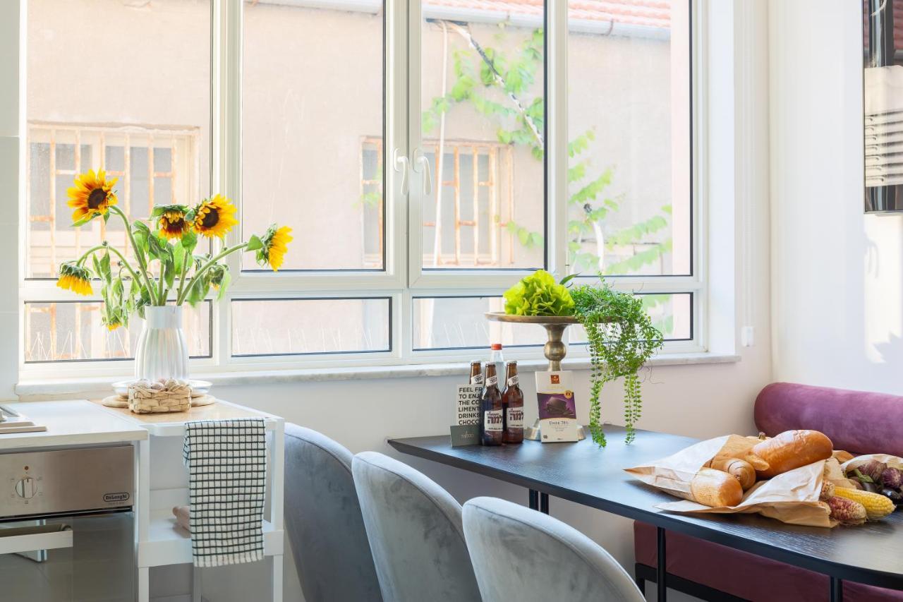 Mr. Carmel - By Tlv2Go Apartment Тел Авив Екстериор снимка